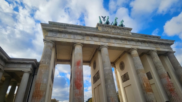 Wir streben danach, die Bereitschaft zu verantwortungsbewusstem Handeln in Staat und Gesellschaft zu stärken und für demokratische Grundwerte sowie rechtsstaatliche Ordnung in unserem Vaterland und Europa einzustehen.
