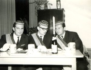 1964